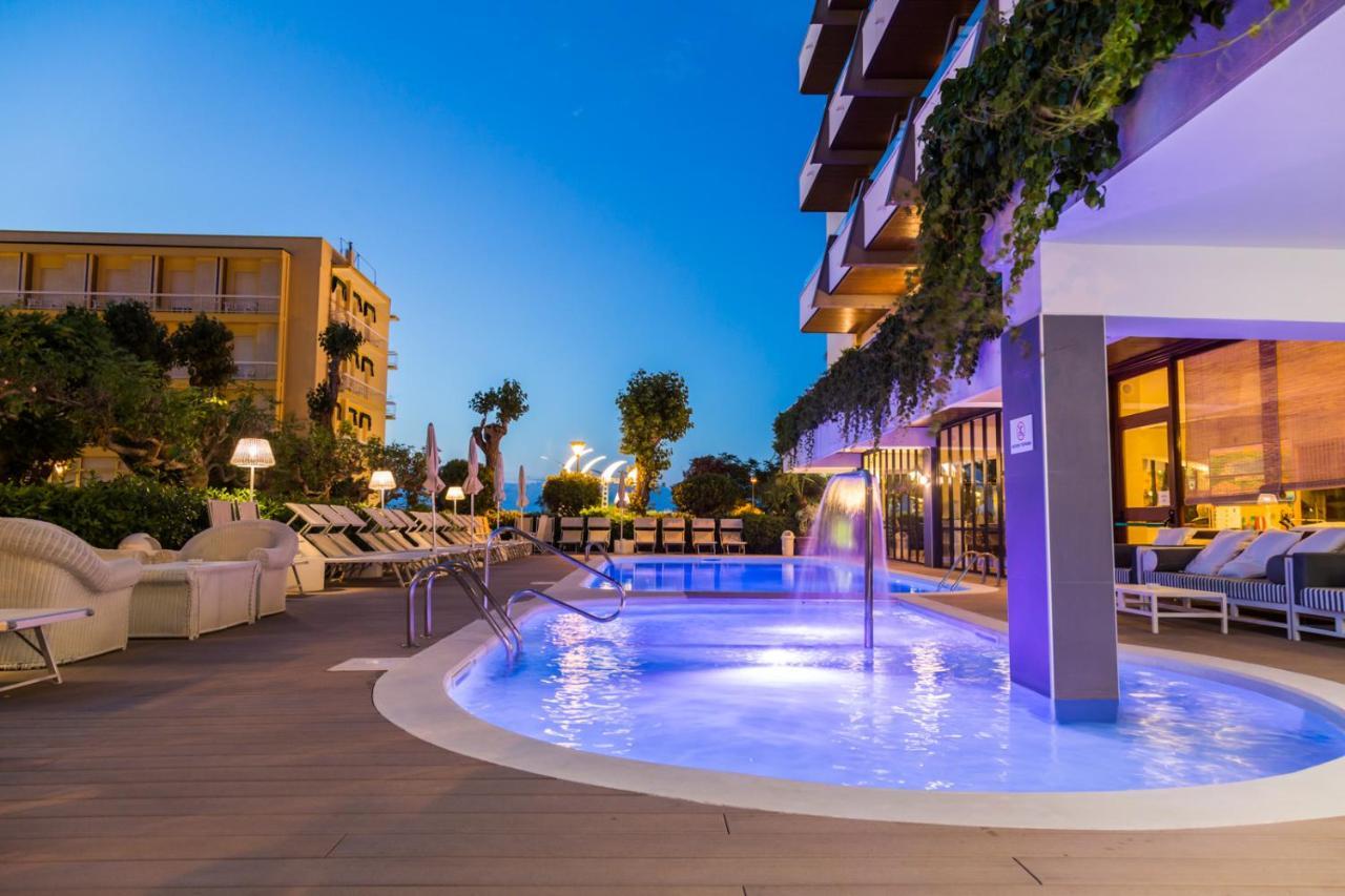 גביצ'ה מארה Hotel Alexander מראה חיצוני תמונה
