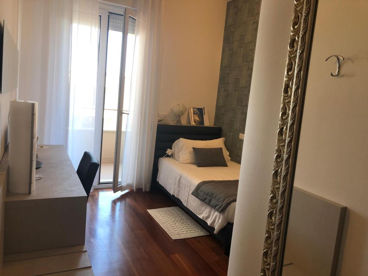 גביצ'ה מארה Hotel Alexander מראה חיצוני תמונה