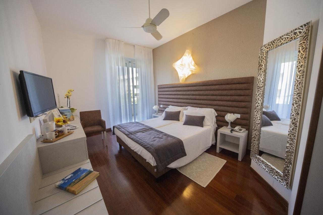 גביצ'ה מארה Hotel Alexander מראה חיצוני תמונה