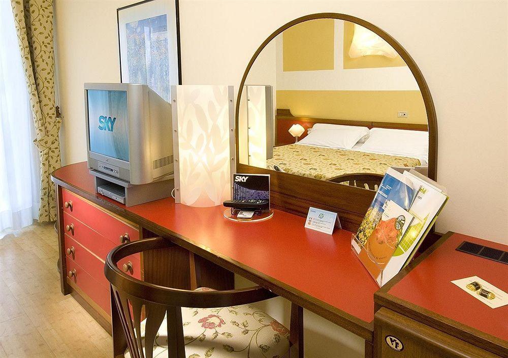 גביצ'ה מארה Hotel Alexander מראה חיצוני תמונה