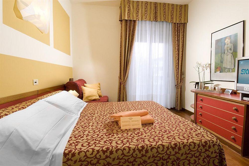 גביצ'ה מארה Hotel Alexander מראה חיצוני תמונה