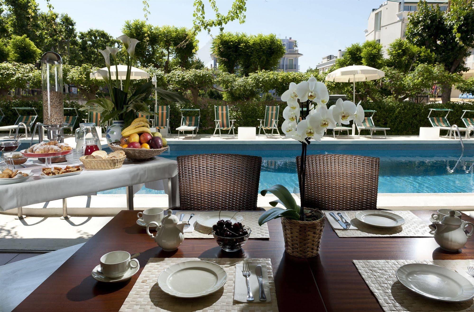 גביצ'ה מארה Hotel Alexander מראה חיצוני תמונה