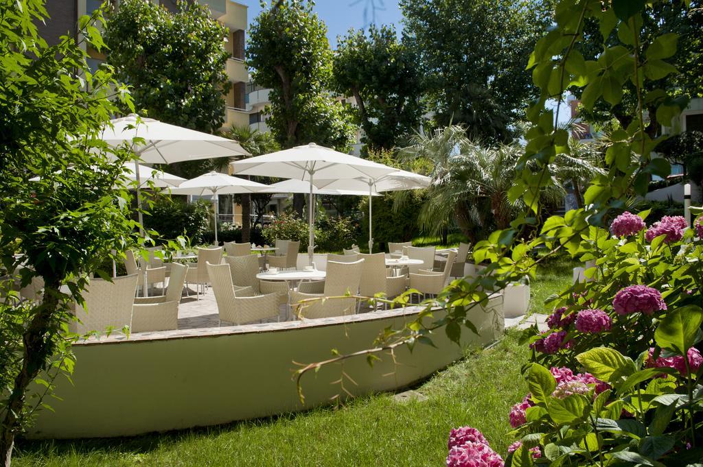 גביצ'ה מארה Hotel Alexander מראה חיצוני תמונה