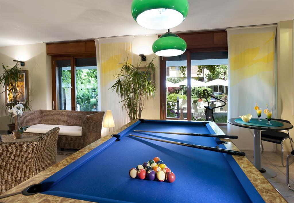 גביצ'ה מארה Hotel Alexander מראה חיצוני תמונה